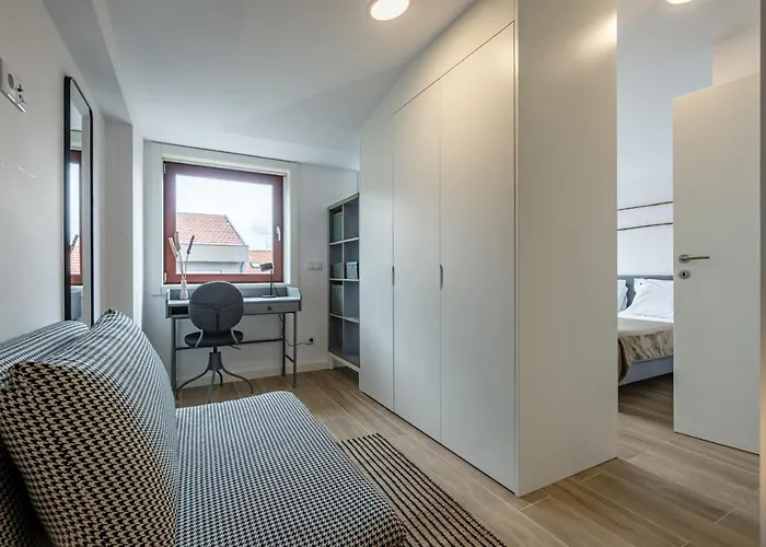 Nomads Lux - 1bdr Charming Floor Oporto