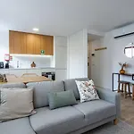 Nomads Lux - 1bdr Charming Floor Apartman Porto